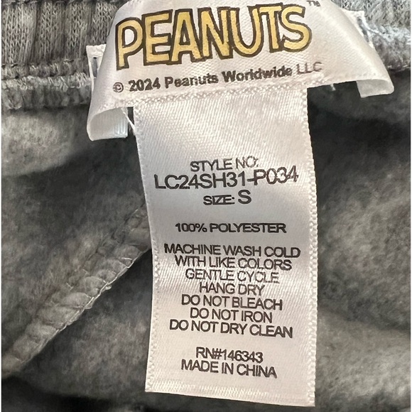 Peanuts Grey Snoopy Shorts Women's Small - Picture 3 of 3